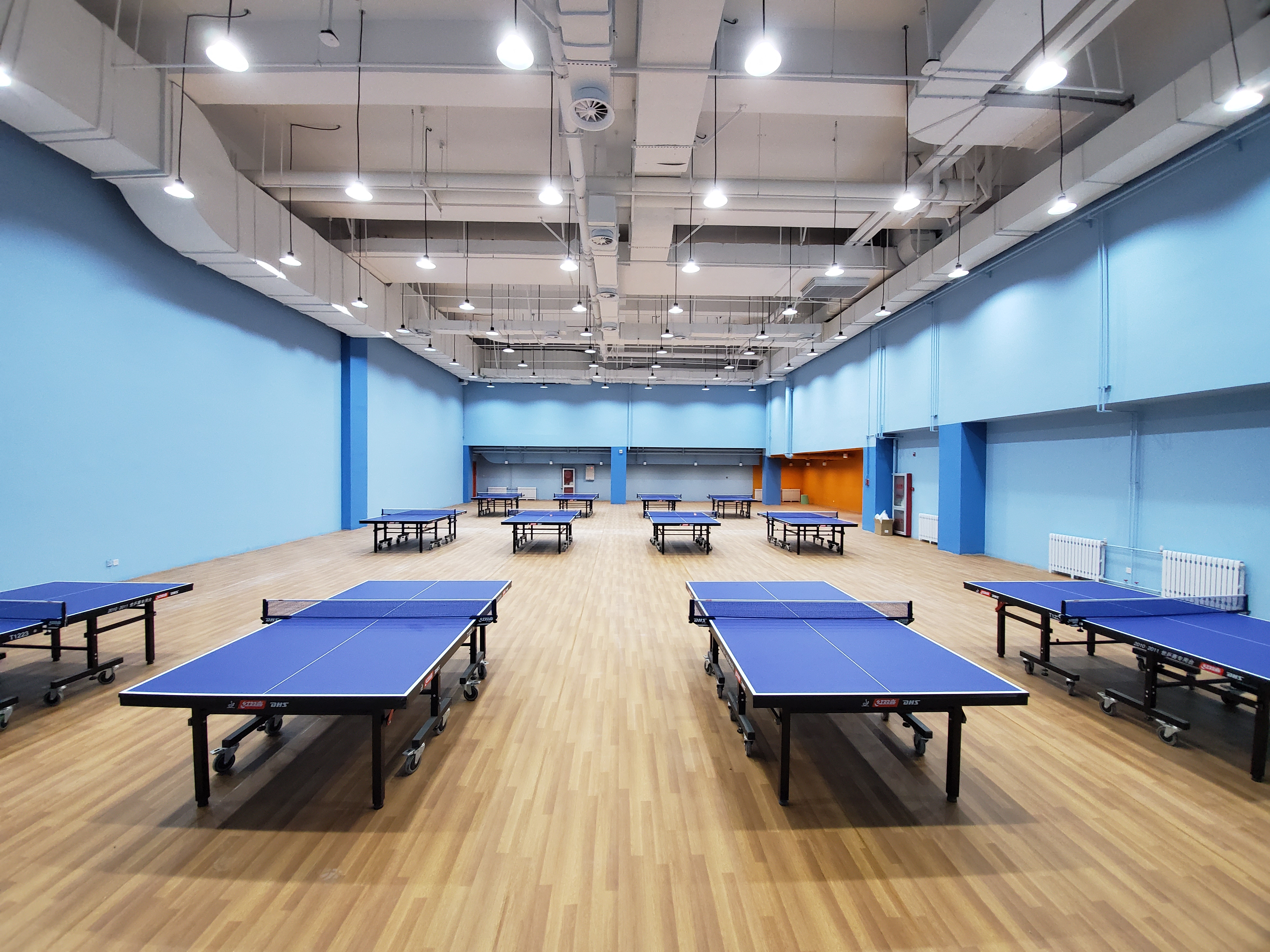 乒乓球室