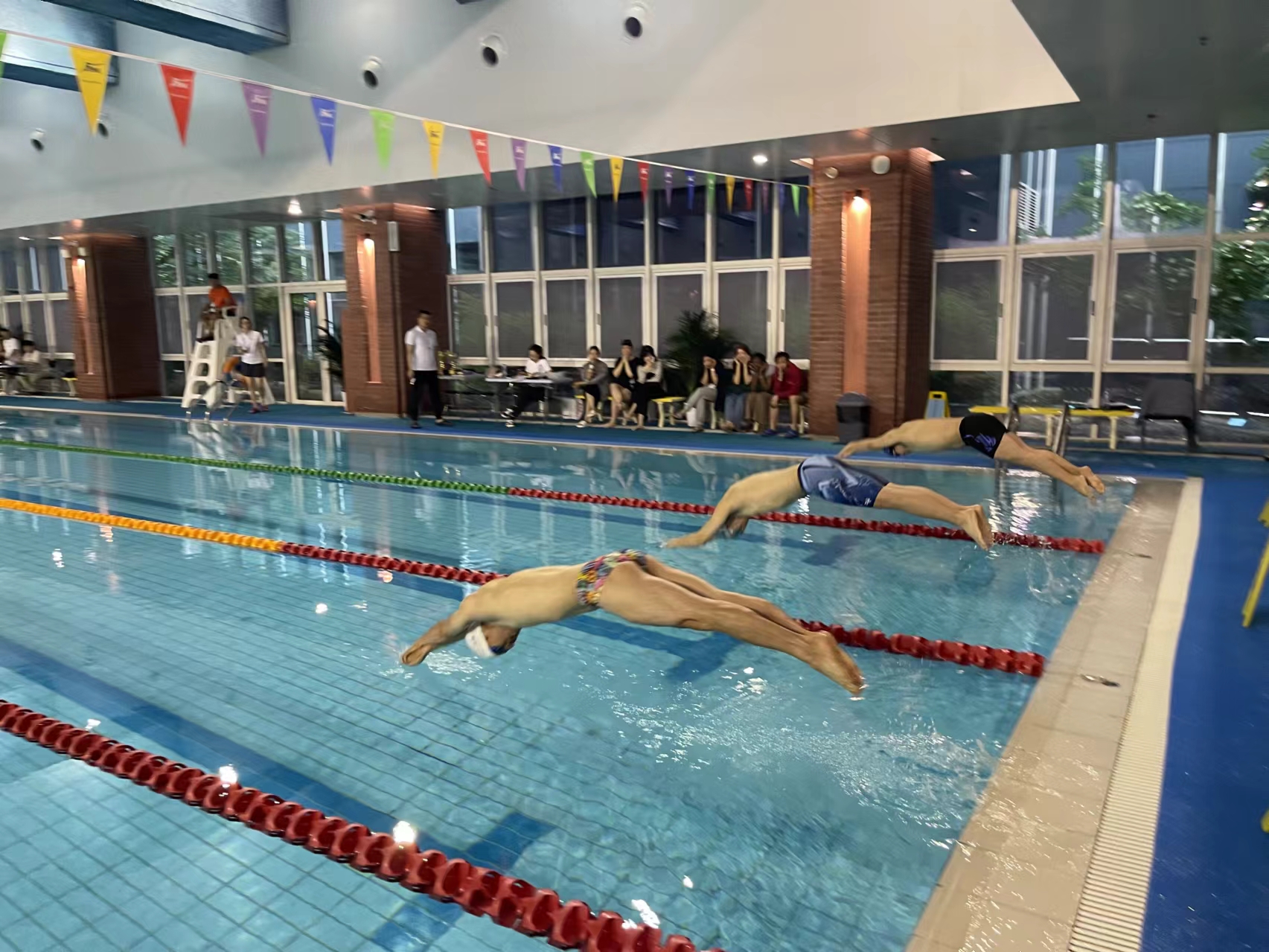 北京大学医学部2024年学生游泳比赛举办